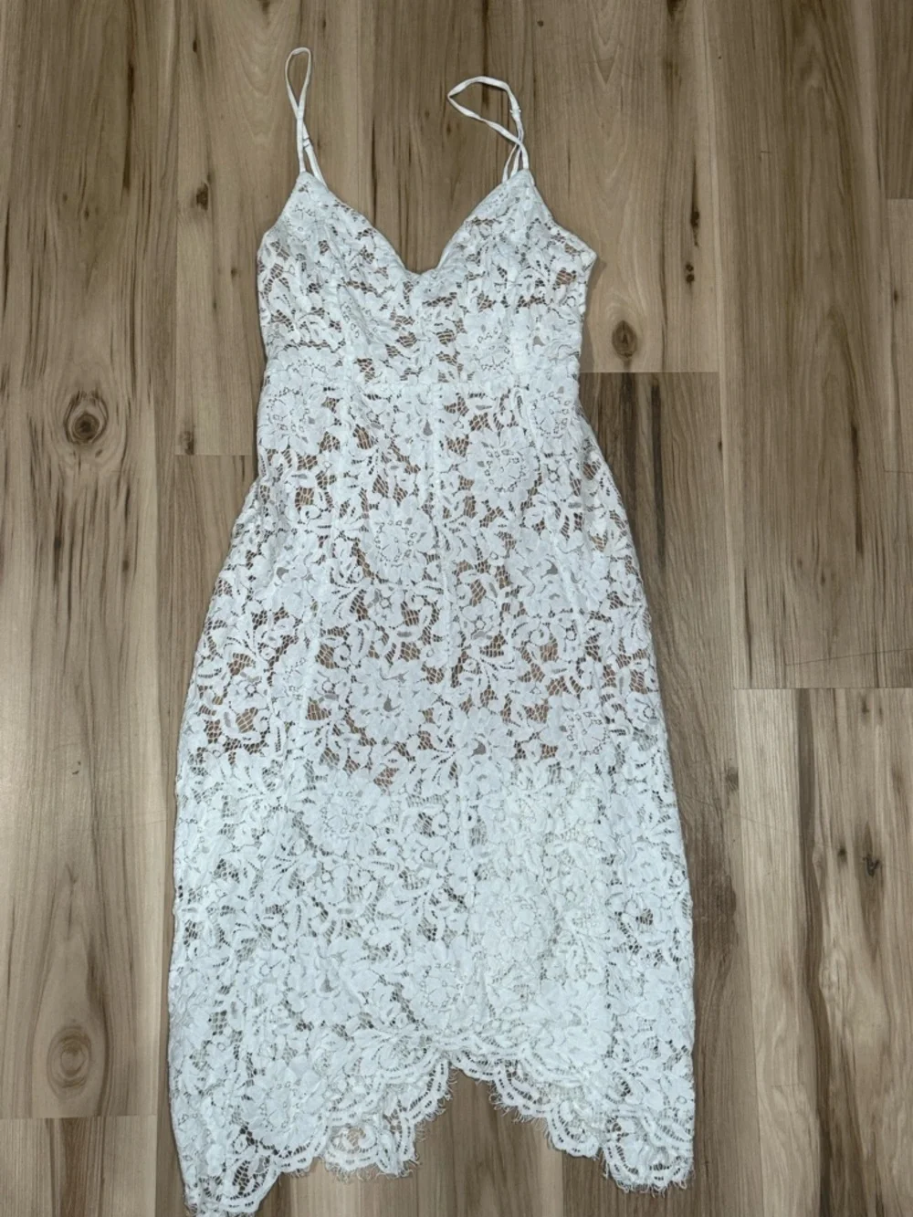 Lulu’s One Wish White Lace Midi Dress Handkerchief Hem Women’s Large - Picture 2 of 4